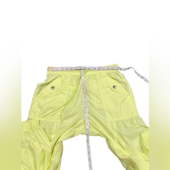 Free People Movement Set Me Free Pants Drawstring Sour Citrus Hiking Size M - Picture 11 of 14